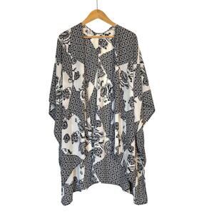 Lush Women's Open Front Boho Floral Tile Print  Wrap Kimono One Size Black White